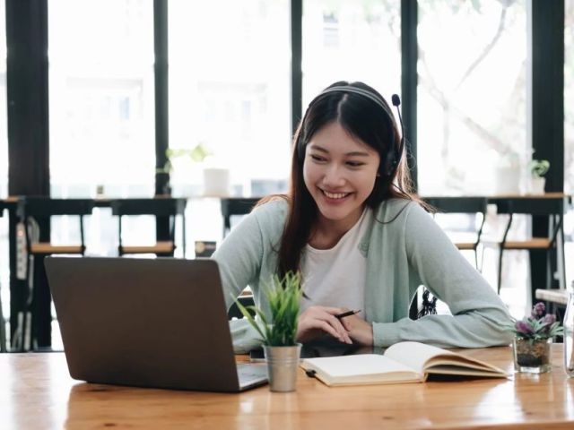 earn-your-certificate-iv-in-tesol-online-with-tesol-australia