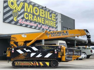 our-crawler-mounted-crane-handles-tight-sites-without-compromise-small-0