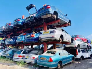 car-wreckers-adelaide-cash-for-old-damaged-scrap-cars-small-0