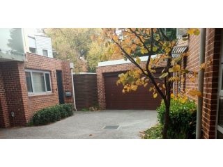 transform-your-garden-with-planting-services-in-mordialloc-small-0