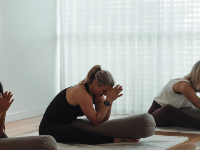 virtual-yoga-classes-mona-vale-balance-your-mind-body-today