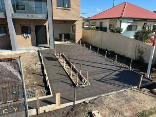 professional-concrete-driveway-builders-small-0