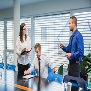 find-professional-service-advisor-training-for-better-results-big-0