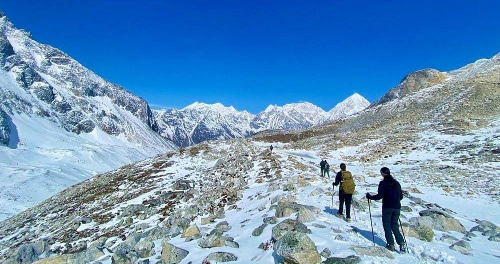 manaslu-circuit-trek-package-guided-himalayan-adventure-big-0