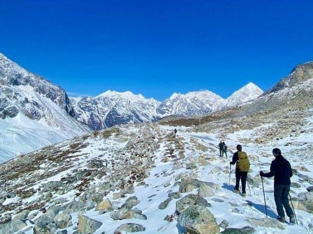 manaslu-circuit-trek-package-guided-himalayan-adventure