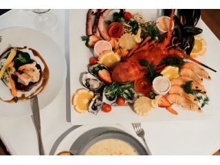 romantic-restaurants-adelaide-waterfront-dining-small-0