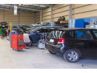 get-genuine-revamping-with-crash-repairs-in-hope-valley-small-0