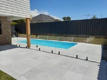 modern-frameless-glass-pool-fencing-systems-big-0