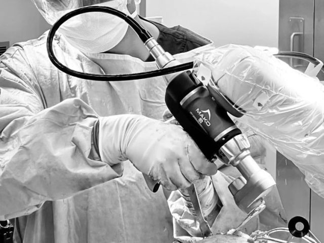 robotic-knee-replacement-surgery-helps-you-to-move-better