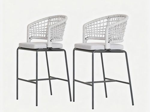 high-quality-outdoor-bar-stools-for-every-patio