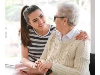 home-care-assistance-toukley-empowering-senior-living-small-3
