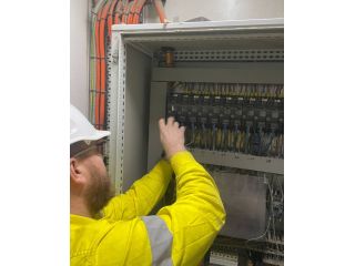 unsure-about-costs-electrician-service-price-enquiry-made-simple-small-3
