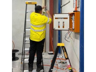 unsure-about-costs-electrician-service-price-enquiry-made-simple-small-2