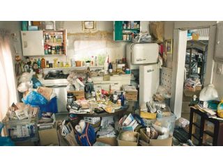 professional-hoarder-cleanup-near-southbank-small-1
