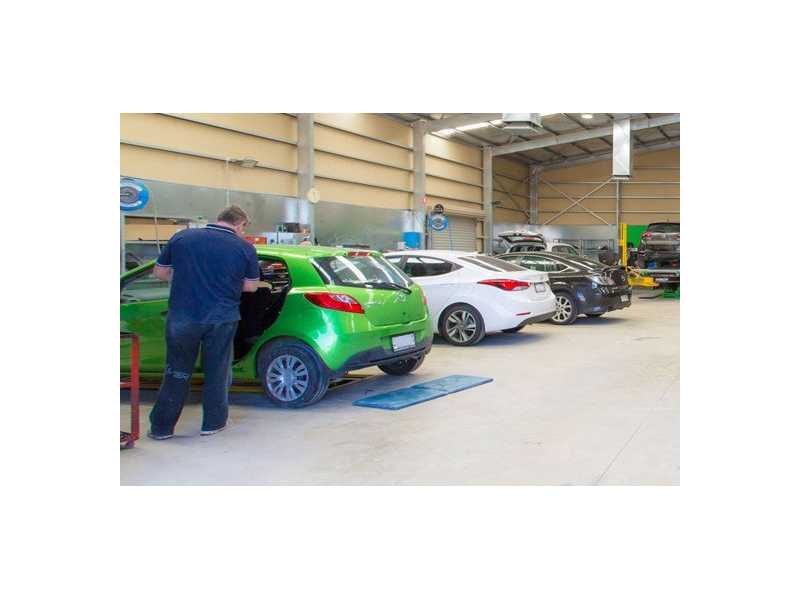 get-quality-workmanship-for-vehicle-crash-repairs-adelaide-small-0