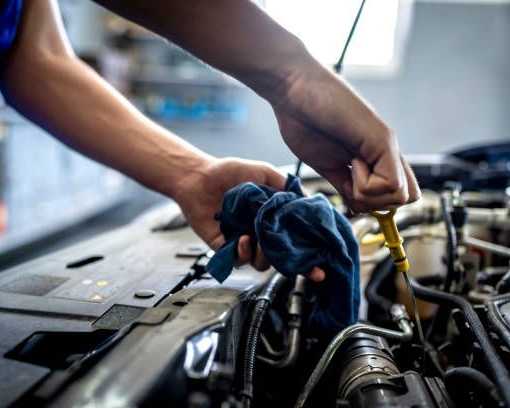 engine-confidence-delivered-by-mechanic-in-hallett-cove