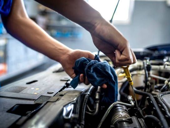 engine-confidence-delivered-by-mechanic-in-hallett-cove