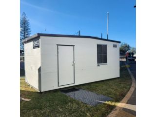 professional-portable-office-hire-near-byron-bay-small-1