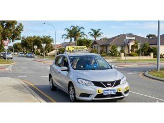driving-lessons-currambine-with-expert-safe-instructors-small-0