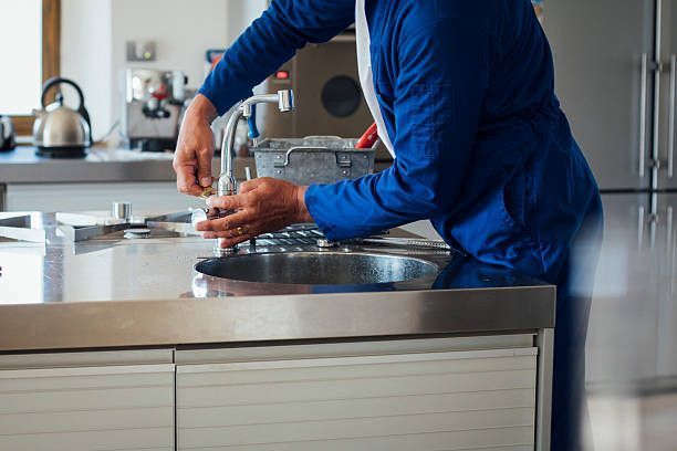faulty-toilets-can-turn-into-expensive-plumbing-emergencies-fast-big-0
