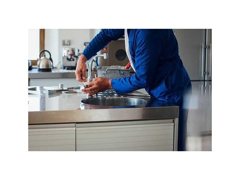 faulty-toilets-can-turn-into-expensive-plumbing-emergencies-fast-small-0