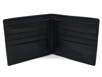 mens-trifold-leather-wallet-that-keeps-your-essentials-neat