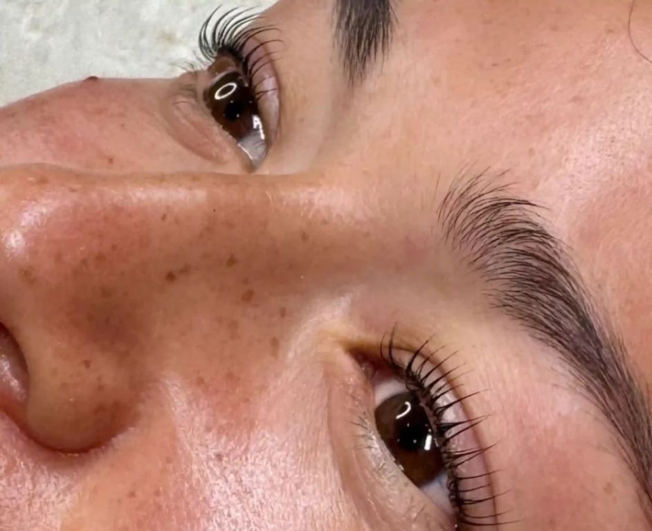 beauty-salon-for-brows-threading-lash-lift-cosmetic-big-0