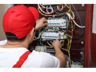 wollongong-electrician-costs-call-out-fees-hourly-rates-small-0