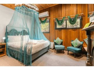 comfortable-accommodation-near-gembrook-for-quiet-breaks-small-0