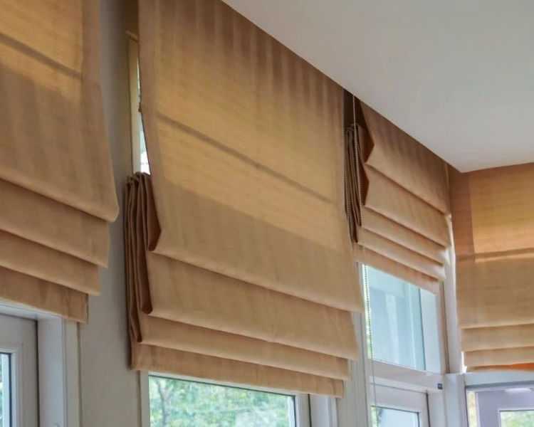 custom-roman-blinds-for-stylish-australian-living-spaces