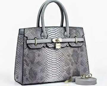 large-compartment-tote-bags-smart-storage-meets-style