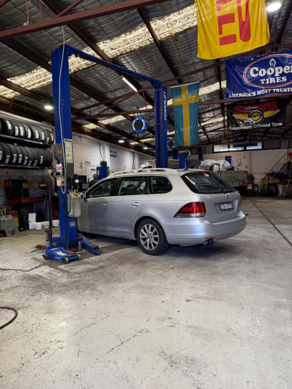 suspension-mechanic-near-palm-beach-reliable-service-big-1