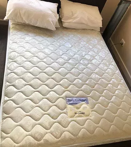 sleeping-on-a-smelly-bed-get-mattress-odour-removal-service-big-1