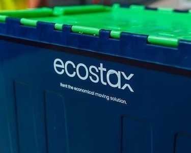 large-plastics-moving-boxes-for-strong-and-secure-packing
