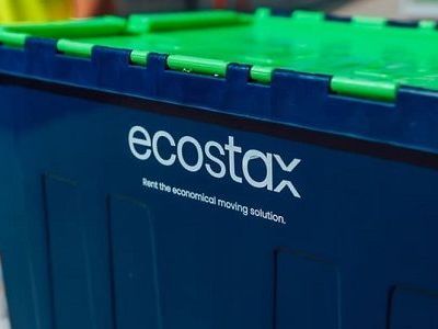 large-plastics-moving-boxes-for-strong-and-secure-packing