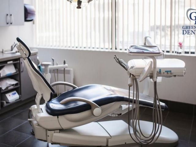 trusted-family-care-with-dentist-tuggeranong