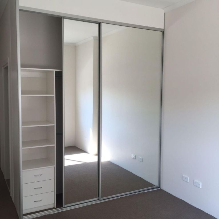 amrah-glass-and-aluminium-window-door-repair-big-2