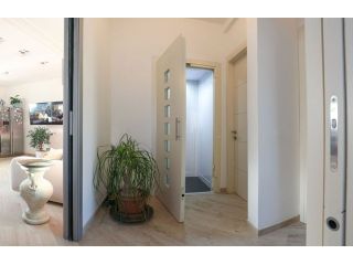 premium-traction-elevator-installation-to-modern-lift-solutions-small-0