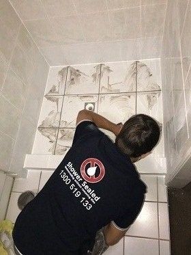 expert-shower-regrouting-services-for-bathroom-tile-restoration-big-0