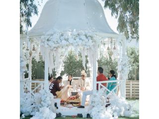 relaxed-outdoor-garden-wedding-venue-in-melbourne-for-all-small-0