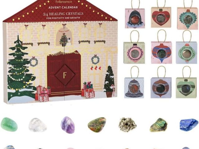 celebrate-this-christmas-with-wholesale-decorations