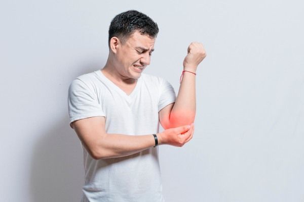 exercises-for-tennis-elbow-relief-and-recovery-go-run-go-physio-big-0