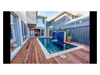 swimming-pools-adelaide-fibreglass-pool-builders-adelaide-small-0