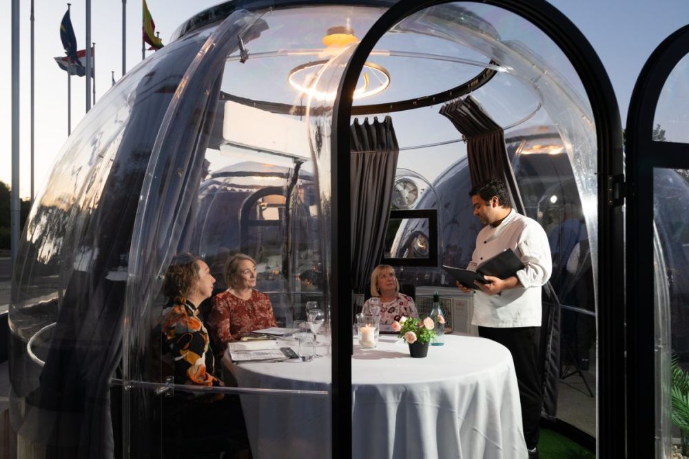 private-dining-domes-in-canberra-luxury-waterfront-experience-big-0