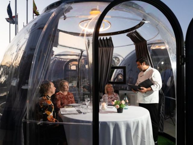 private-dining-domes-in-canberra-luxury-waterfront-experience