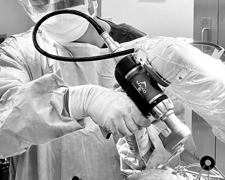 precision-and-comfort-with-robotic-partial-knee-replacement