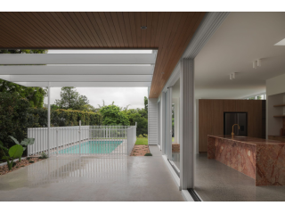polished-concrete-floors-brisbane-that-combine-style-performance-small-0