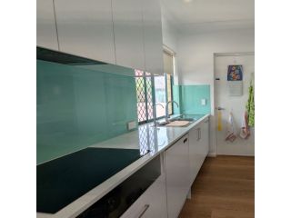trusted-glass-splashback-installers-perth-small-2