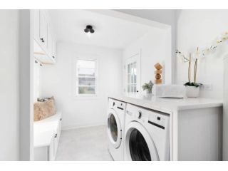 laundry-renovation-greenwood-custom-laundry-makeovers-small-0