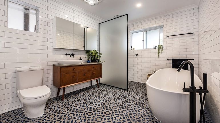bathroom-renovation-experts-quality-bathroom-makeovers-big-0
